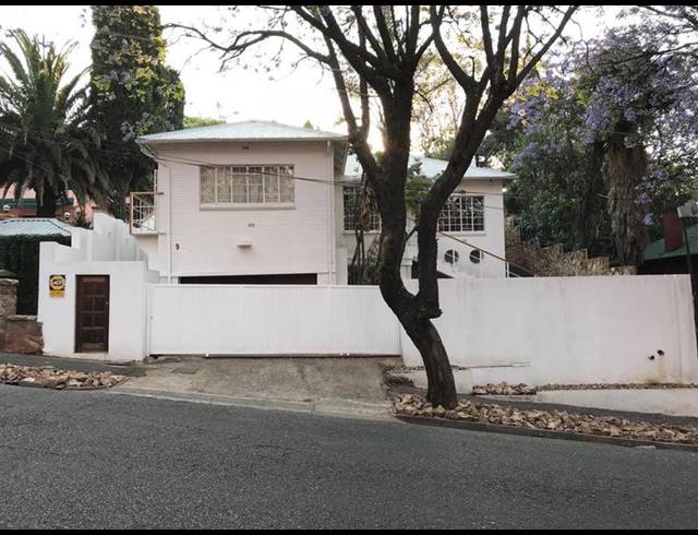 6 BEDROOM HOUSE FOR SALE IN KENSINGTON